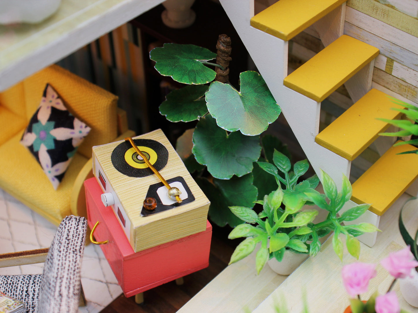 CYNTHIA'S DOLL HOUSE DIY MINIATURE